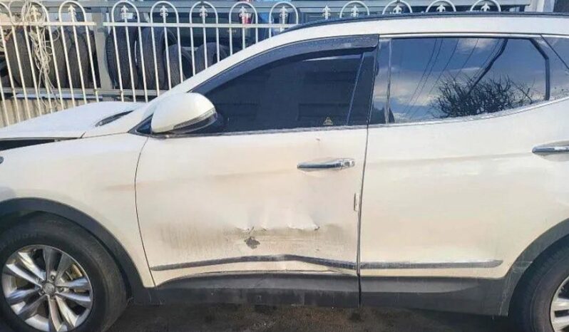 
								HYUNDAI SANTA FE full									