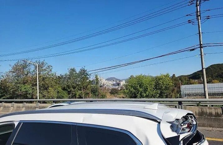 
								HYUNDAI SANTA FE full									