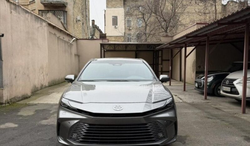 
								TOYOTA CAMRY Hybrid full									