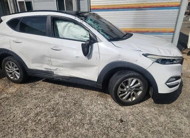
								HYUNDAI Tucson full									