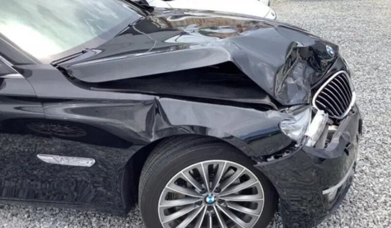 
								BMW 740d xDrive full									