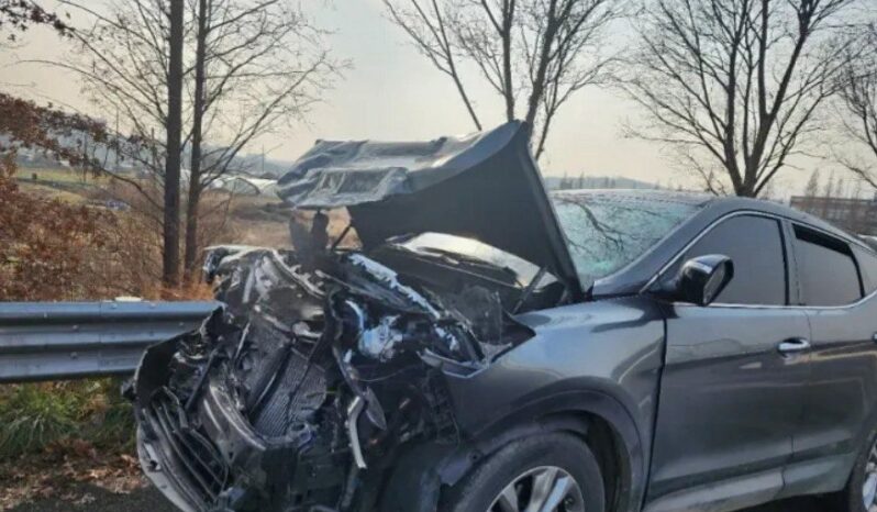 
								HYUNDAI SANTA FE full									