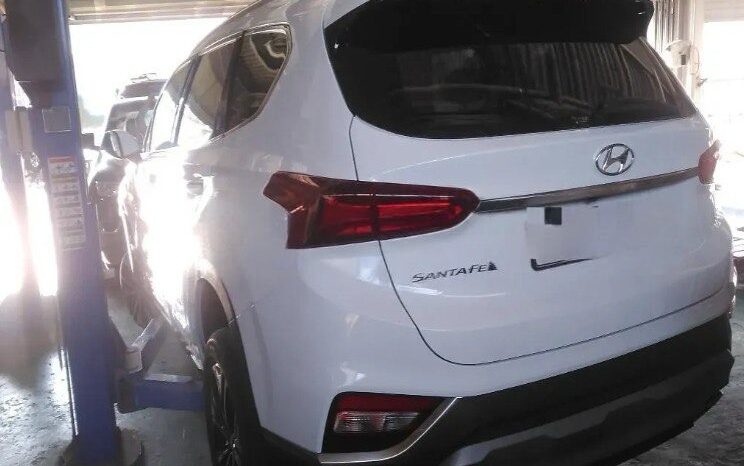 
								HYUNDAI SANTA FE full									