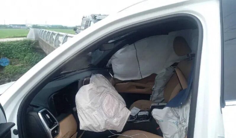 
								HYUNDAI SANTA FE full									