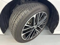
										TOYOTA CAMRY Hybrid full									