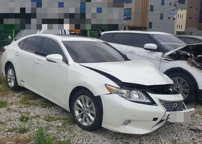 
								LEXUS ES300h full									