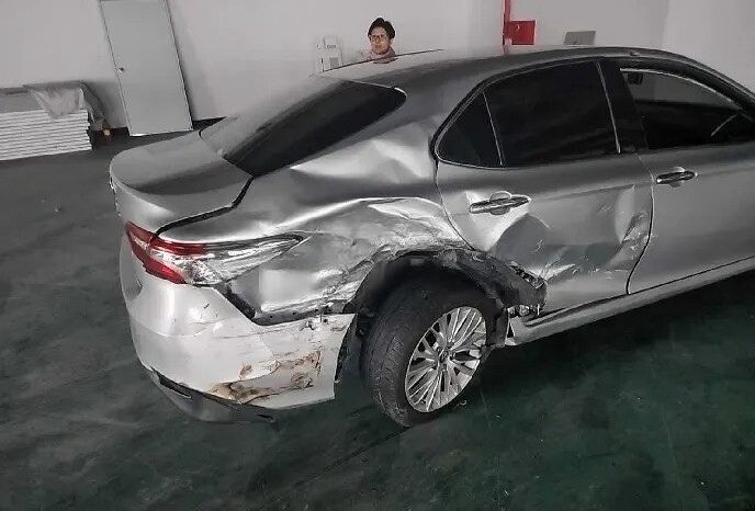 
								TOYOTA CAMRY Hybrid full									