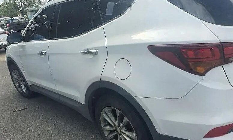 
								HYUNDAI SANTA FE full									