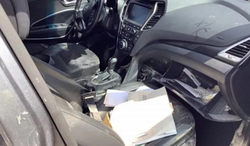 
								HYUNDAI SANTA FE full									