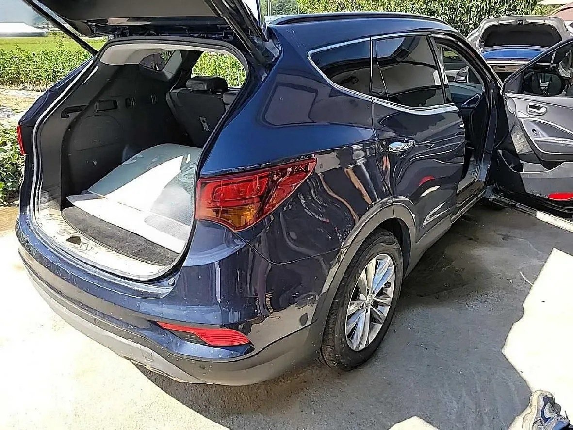 HYUNDAI SANTA FE