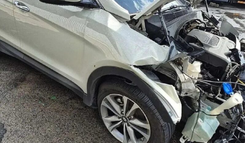 
								HYUNDAI SANTA FE full									