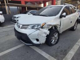 
										TOYOTA RAV 4 full									