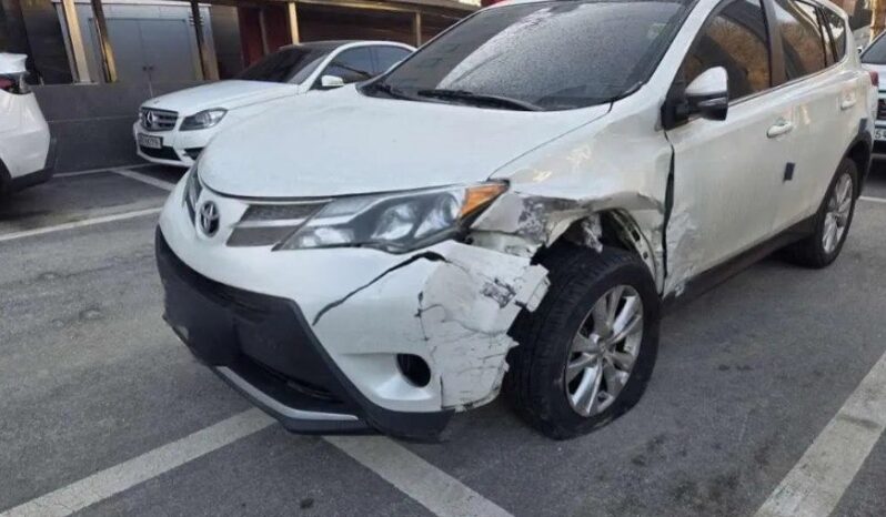 
								TOYOTA RAV 4 full									