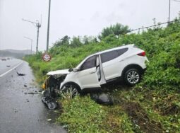 
										HYUNDAI SANTA FE full									