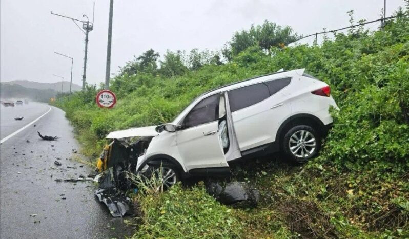 
								HYUNDAI SANTA FE full									