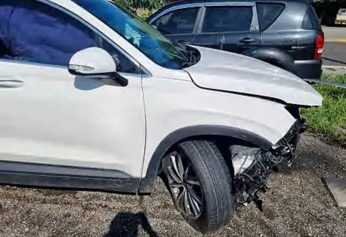 
								HYUNDAI SANTA FE full									