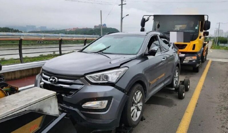 
								HYUNDAI SANTA FE full									