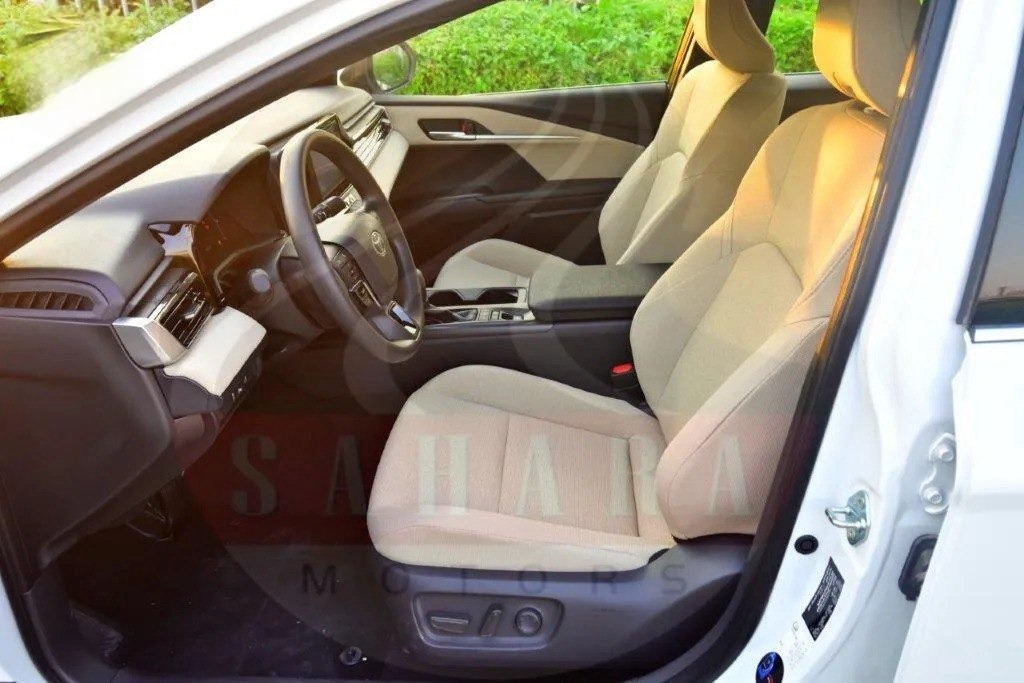 TOYOTA CAMRY Hybrid