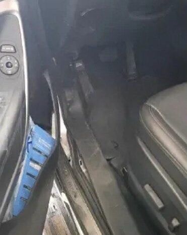 
								HYUNDAI SANTA FE full									