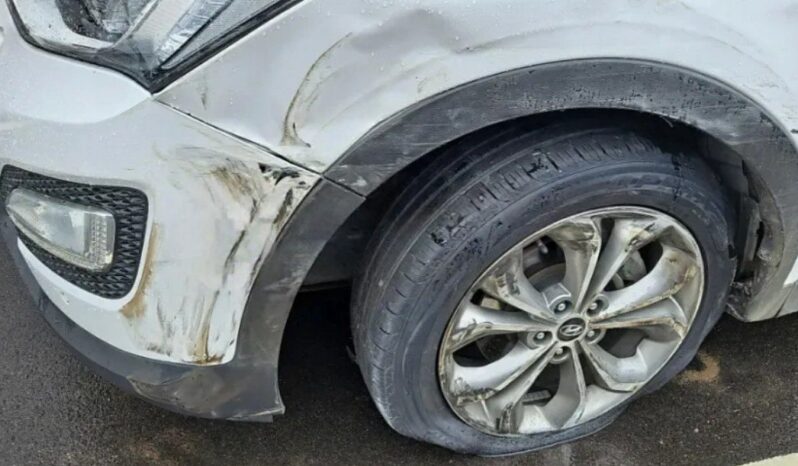 
								HYUNDAI SANTA FE full									