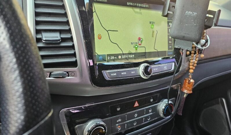 
								SSANG YONG REXTON full									