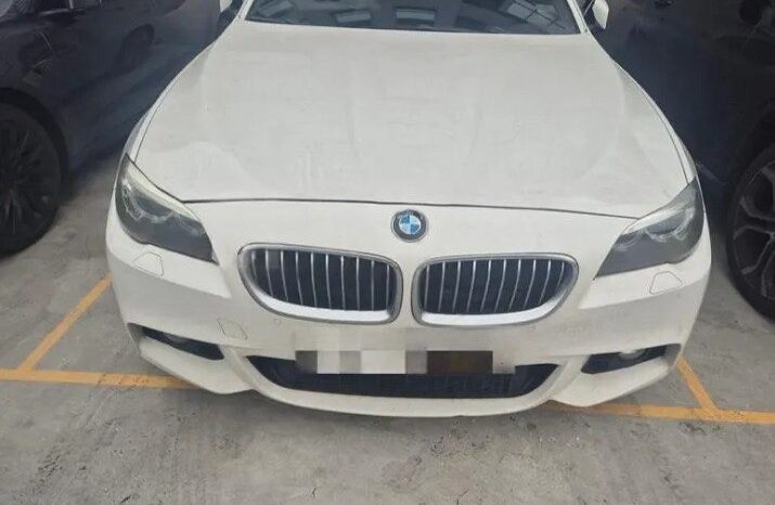 
								BMW 528i full									