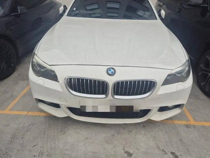 BMW 528i