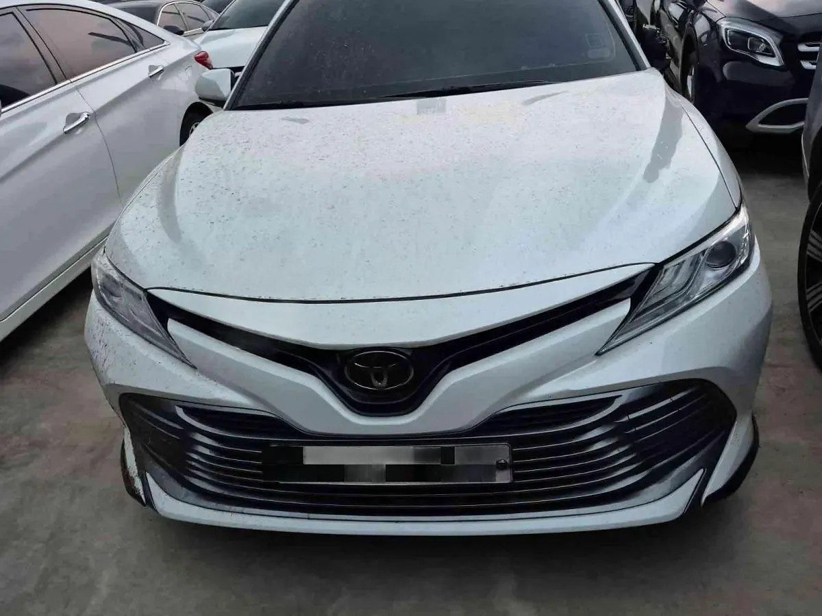 TOYOTA CAMRY