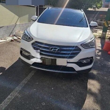 
								HYUNDAI SANTA FE full									