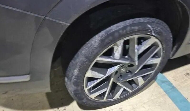 
								HYUNDAI SANTA FE full									