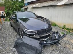 
										BMW 530i full									