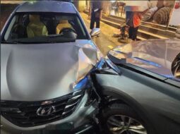 
										HYUNDAI SANTA FE full									