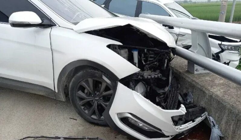 
								HYUNDAI SANTA FE full									