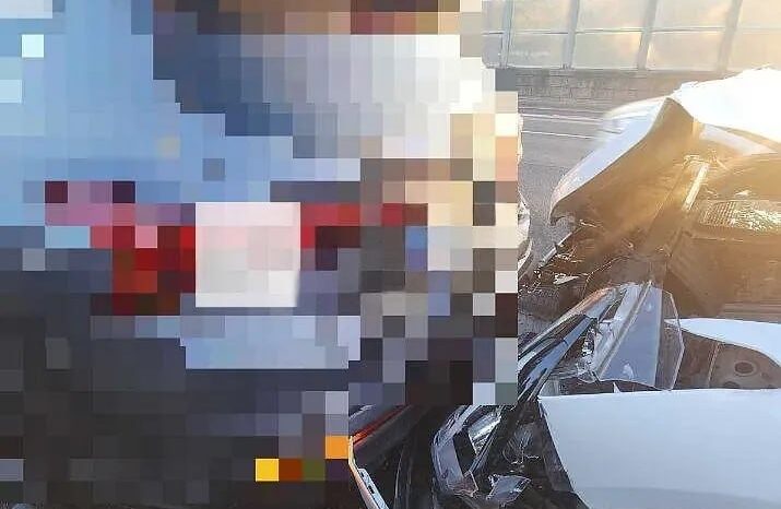 
								HYUNDAI SANTA FE full									