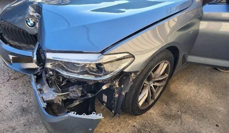 
								BMW 520d Xdrive full									