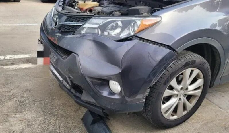 
								TOYOTA RAV 4 full									