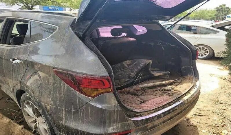 
								HYUNDAI SANTA FE full									