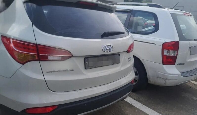 
								HYUNDAI SANTA FE full									