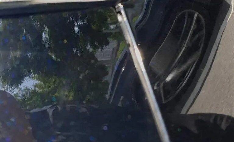 
								TOYOTA CAMRY Hybrid full									