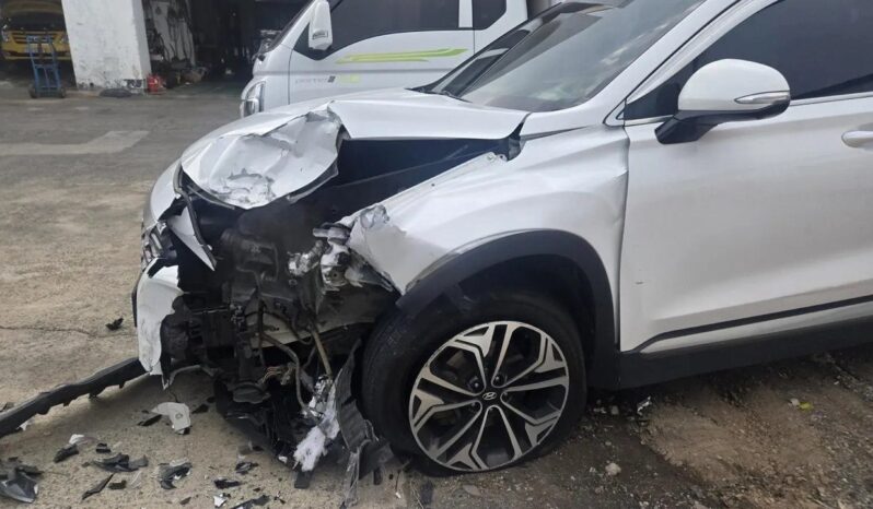 
								HYUNDAI SANTA FE full									