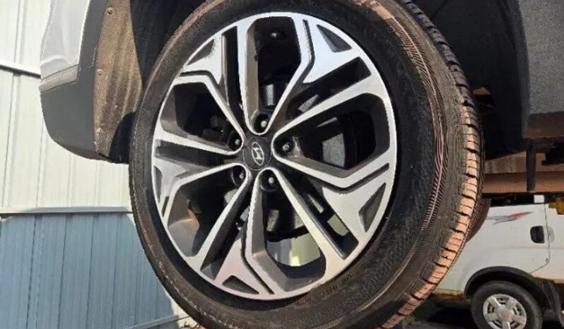 
								HYUNDAI SANTA FE full									
