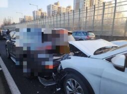 
										HYUNDAI SANTA FE full									