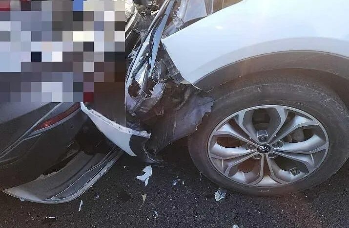 
								HYUNDAI SANTA FE full									