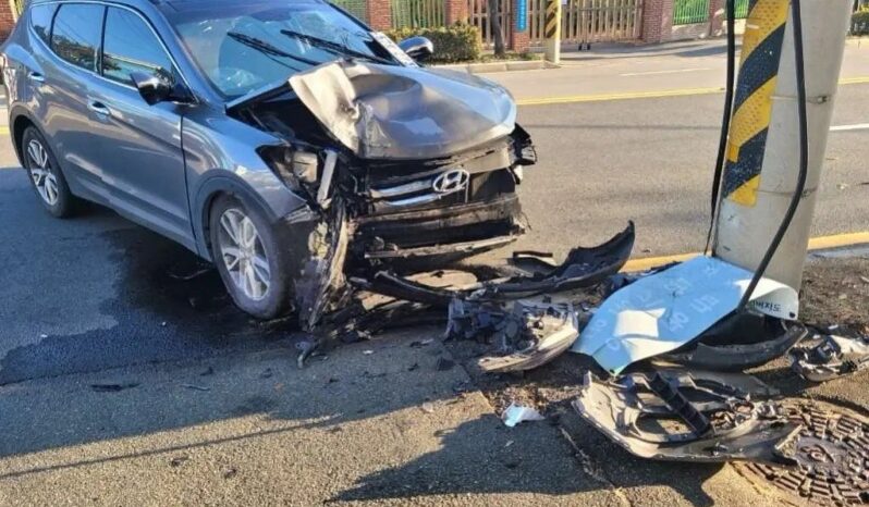 
								HYUNDAI SANTA FE full									