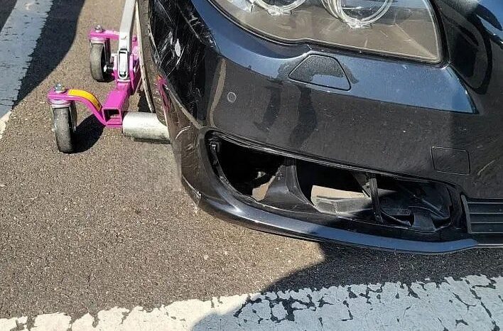 
								BMW 520d xDrive full									