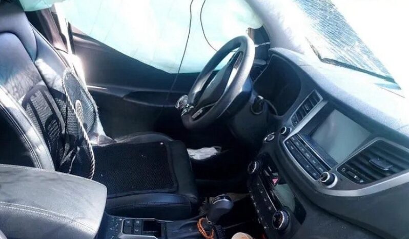 
								HYUNDAI Tucson full									