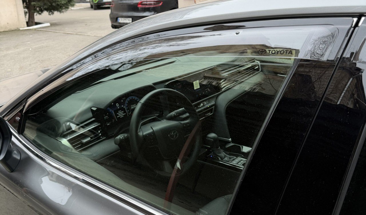 TOYOTA CAMRY Hybrid