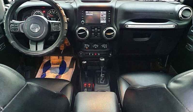 
								Jeep Wrangler Rubicon full									