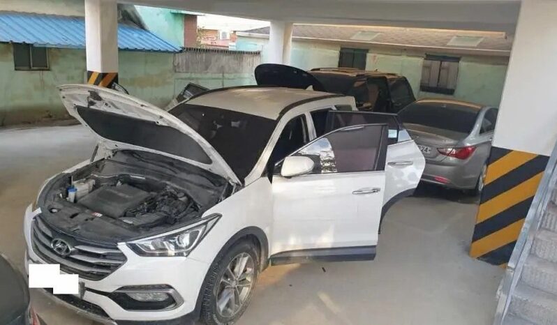 
								HYUNDAI SANTA FE full									