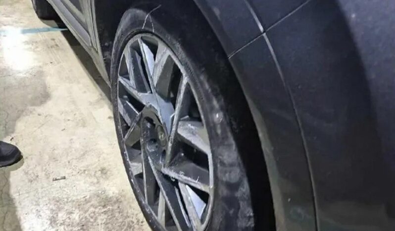 
								HYUNDAI SANTA FE full									